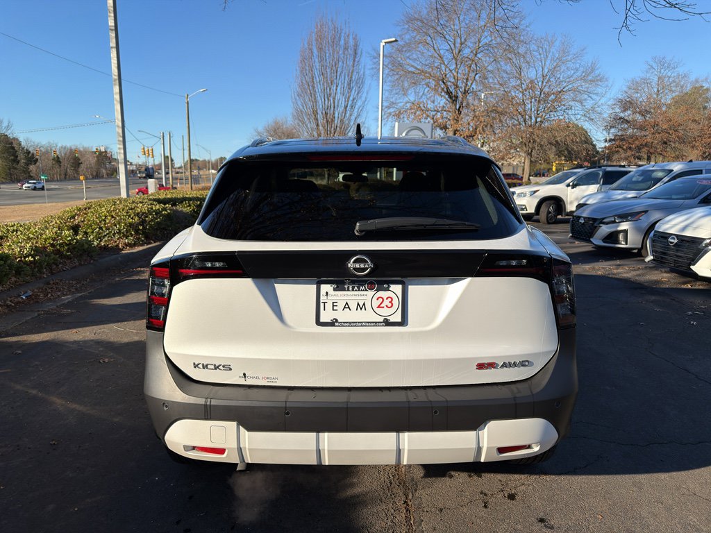 Certified 2025 Nissan Kicks SR image 6