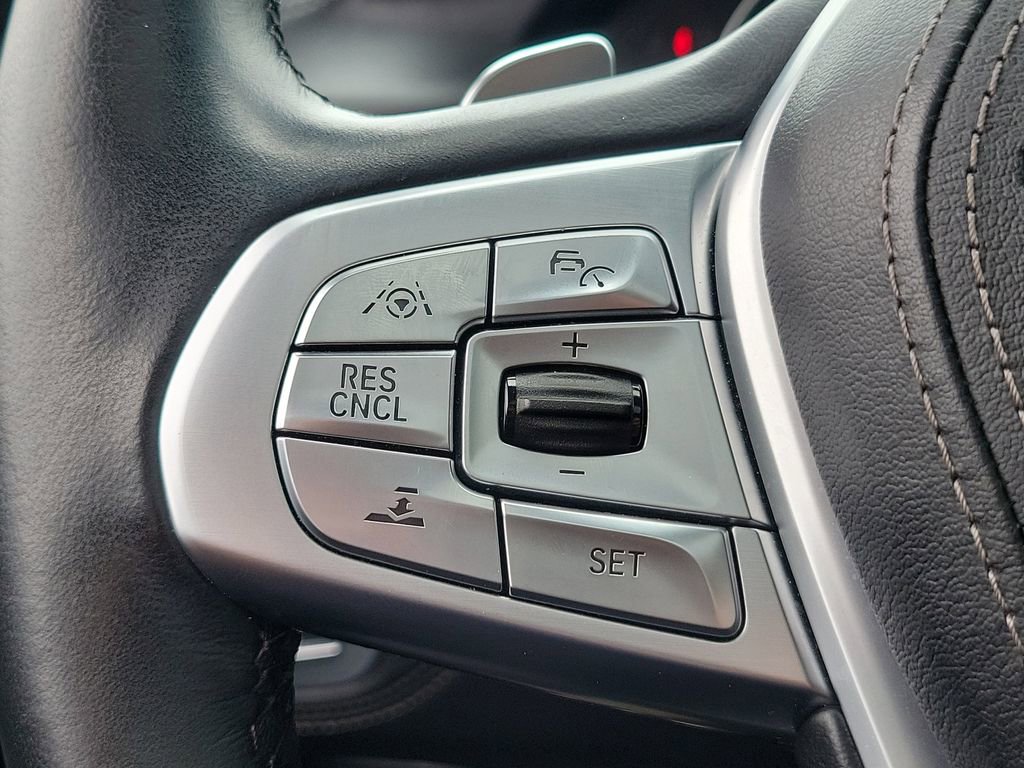 Used 2019 BMW 750i w/ Executive Package image 27