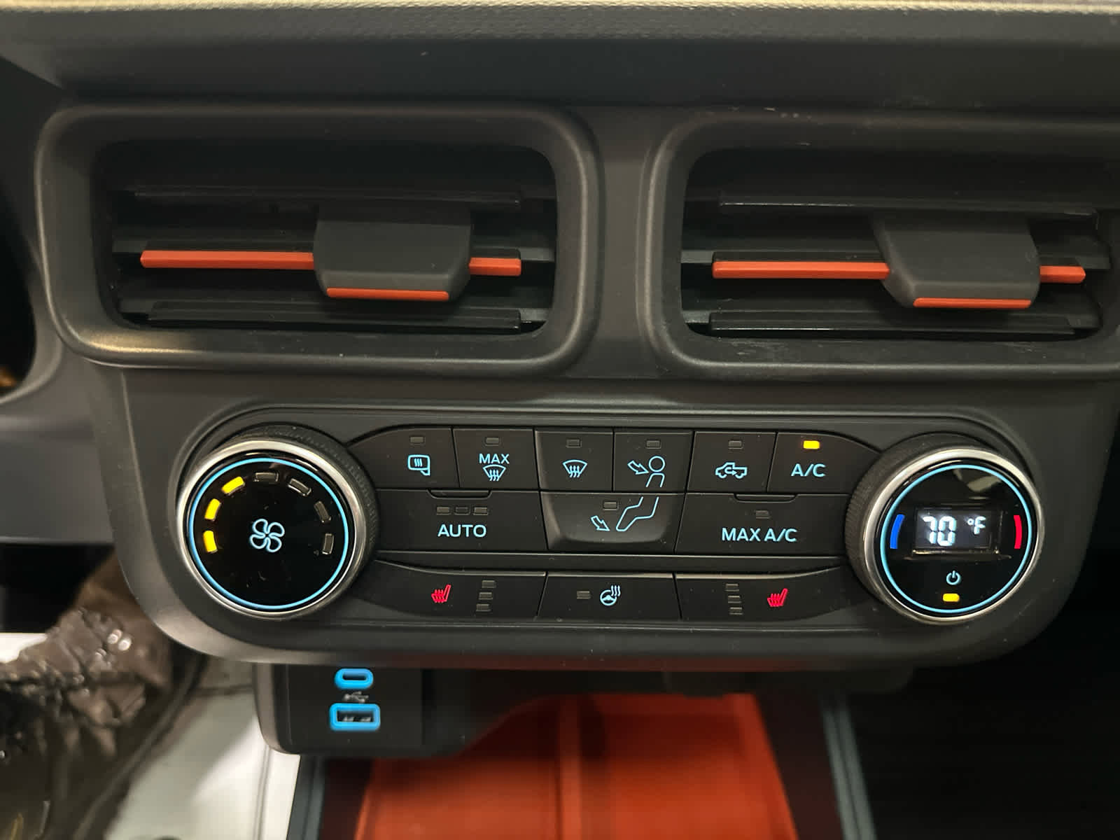 Used 2022 Ford Maverick XLT w/ Equipment Group 300A Standard AWD/4WD image 14
