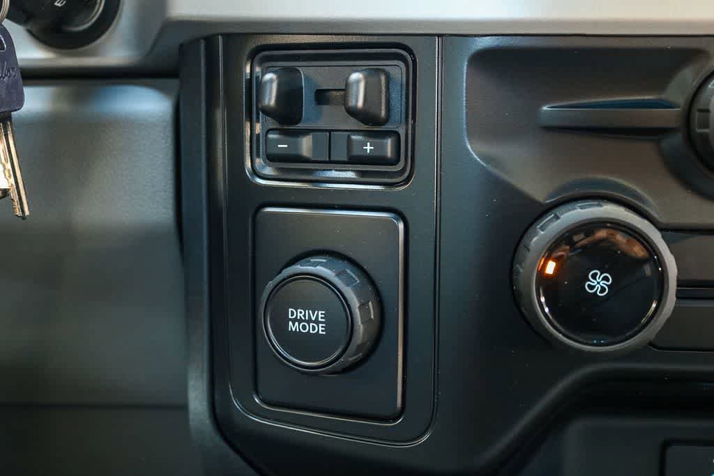 New 2026 Ford F250 XL w/ XL Chrome Package image 23