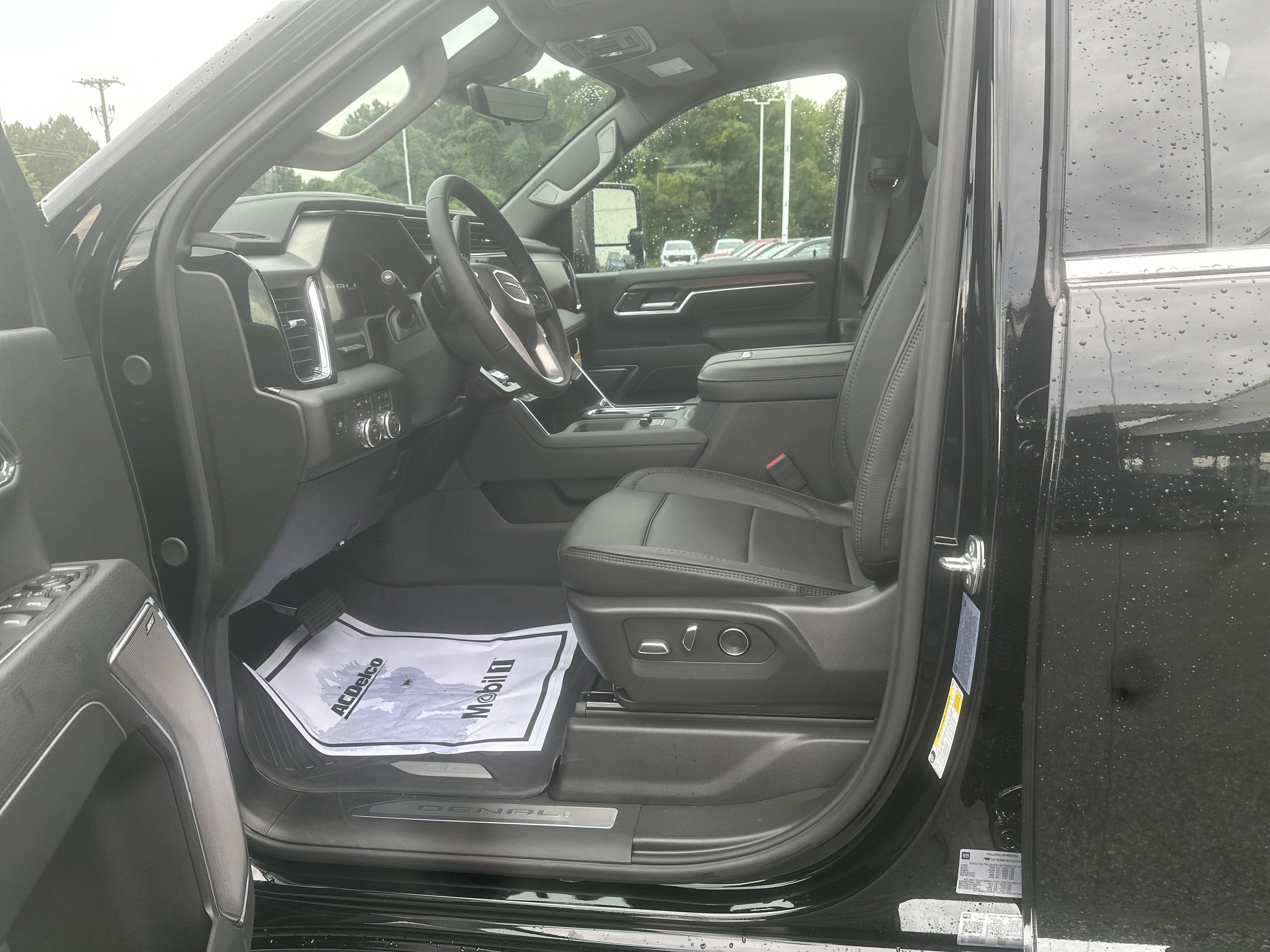 New 2026 GMC Sierra 3500 Denali w/ Denali Reserve Package image 11
