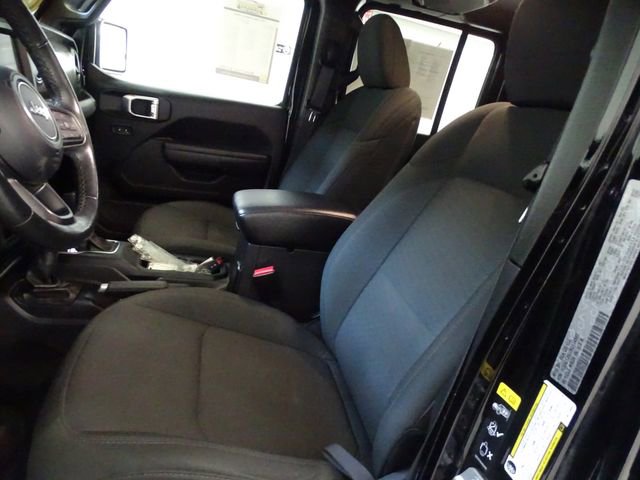 Certified 2022 Jeep Gladiator Willys AWD/4WD image 2