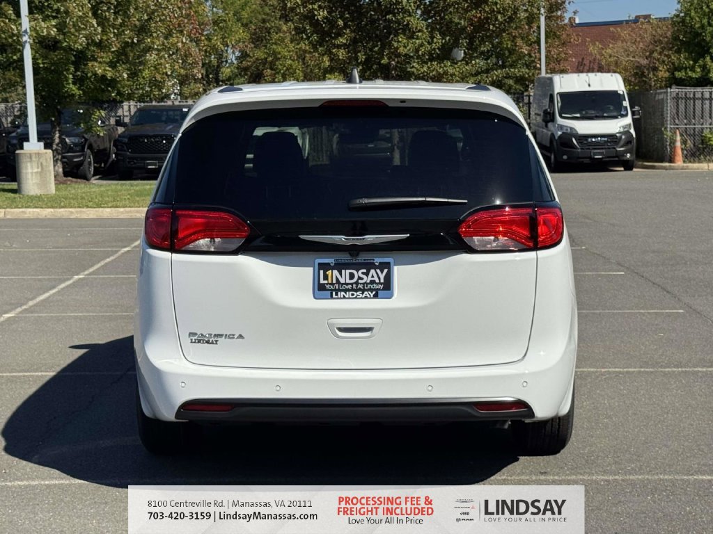 New 2027 Chrysler Pacifica LX FWD image 7