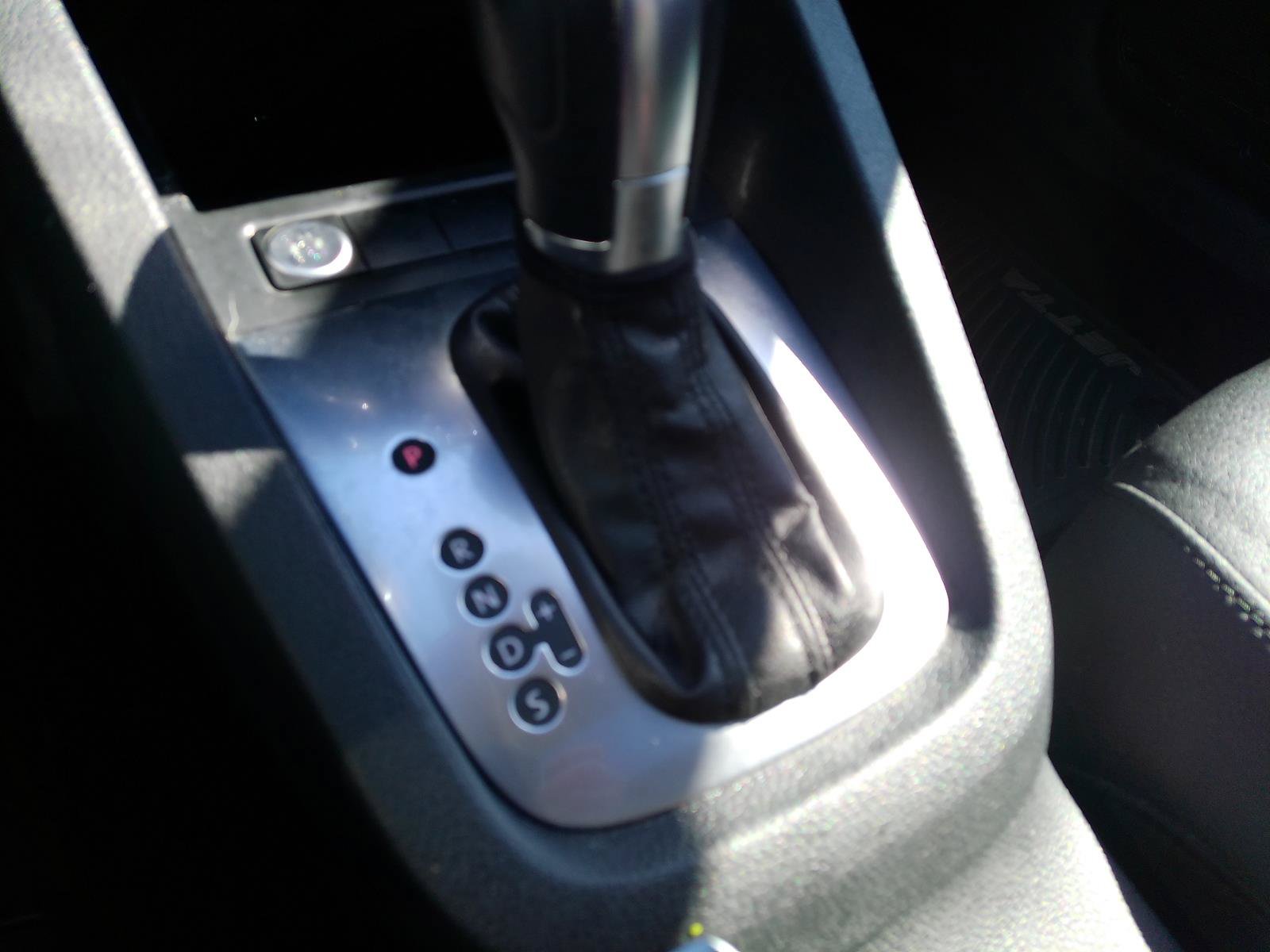 Used 2012 Volkswagen Jetta SEL FWD image 9