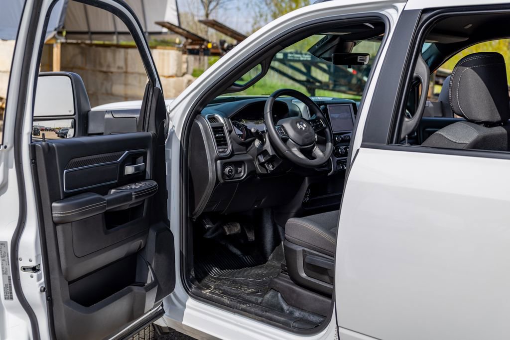 New 2026 RAM 3500 Tradesman AWD/4WD image 15