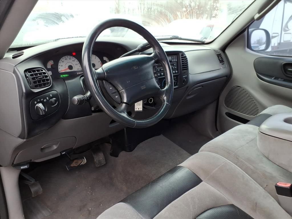 Used 2002 Ford F150 Lightning image 11