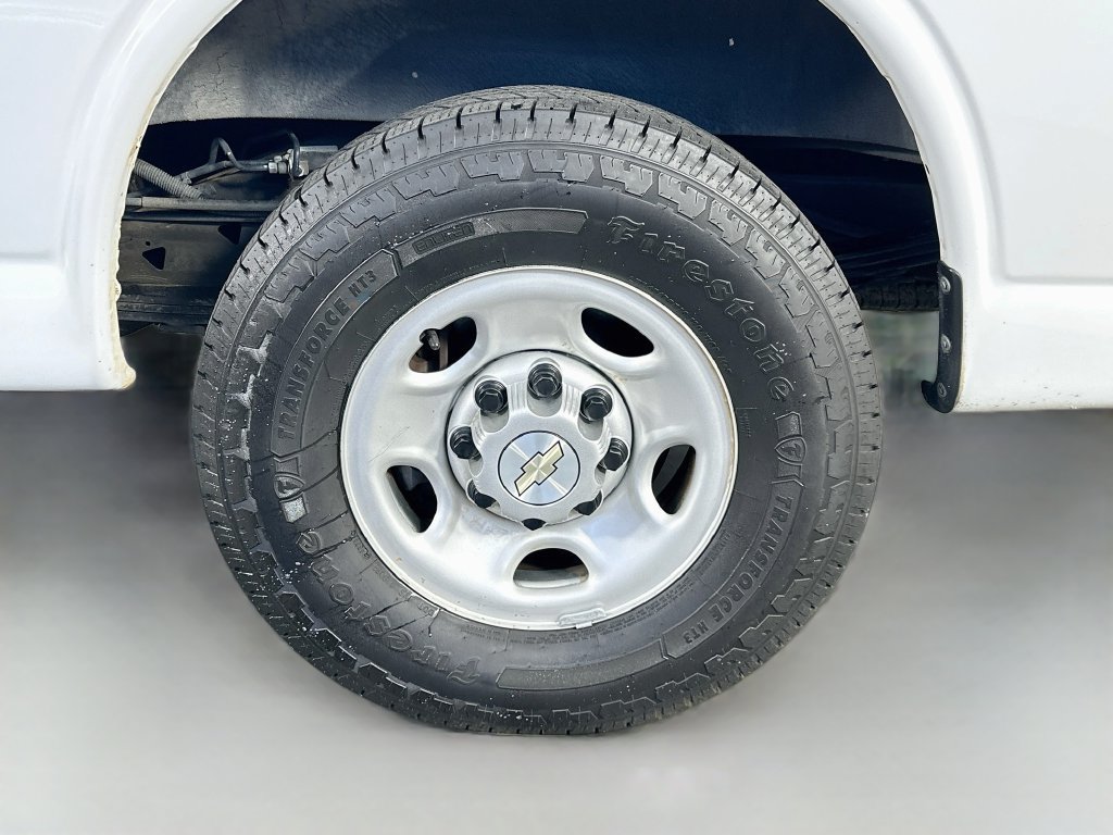 Used 2021 Chevrolet Express 2500 RWD image 32