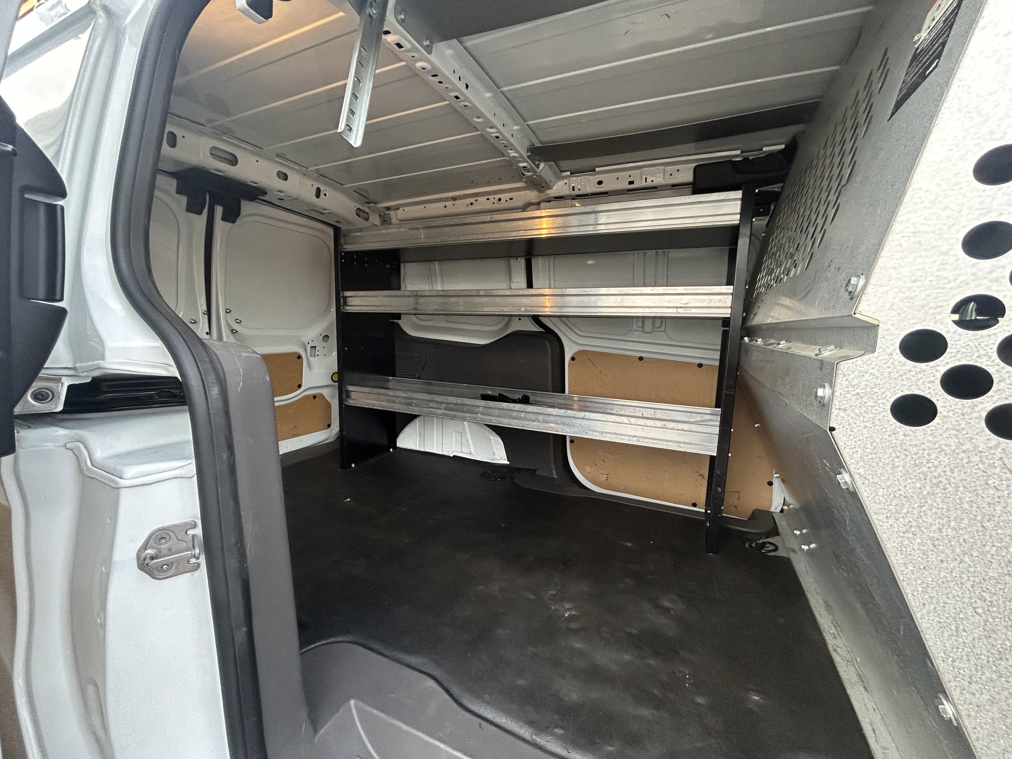 Used 2022 Ford Transit Connect XL image 18