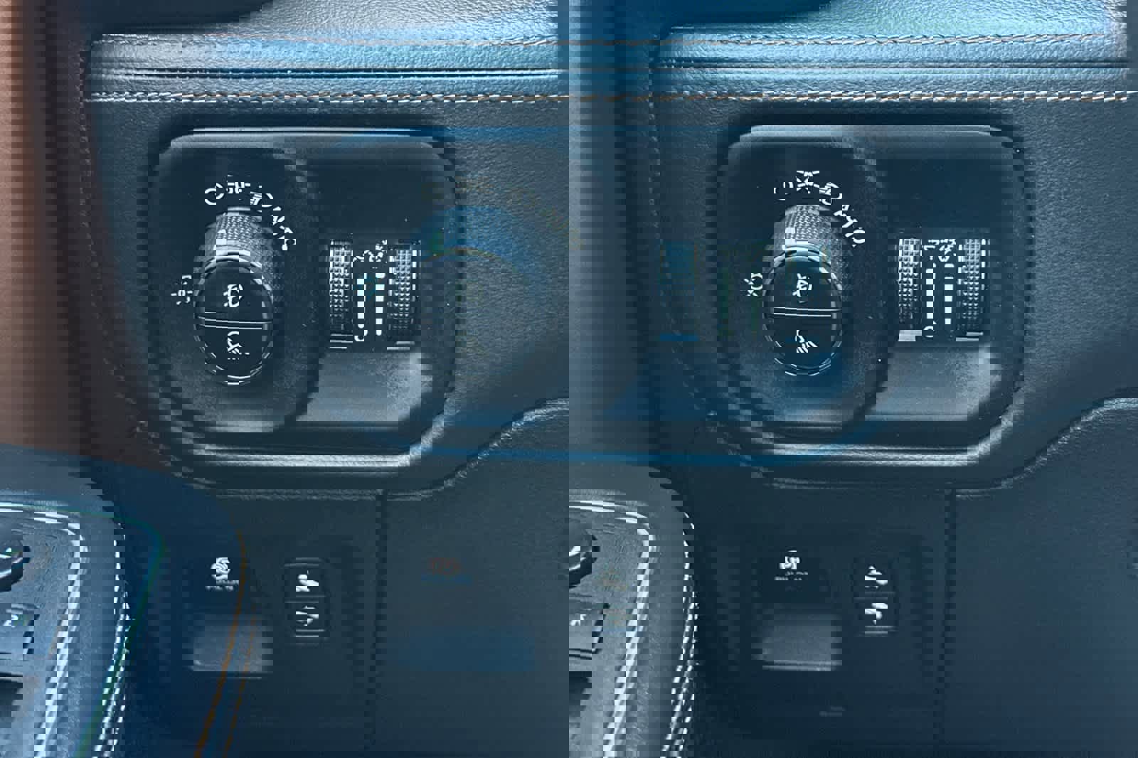 Used 2023 RAM 1500 Limited w/ Body Color Bumper Group image 30