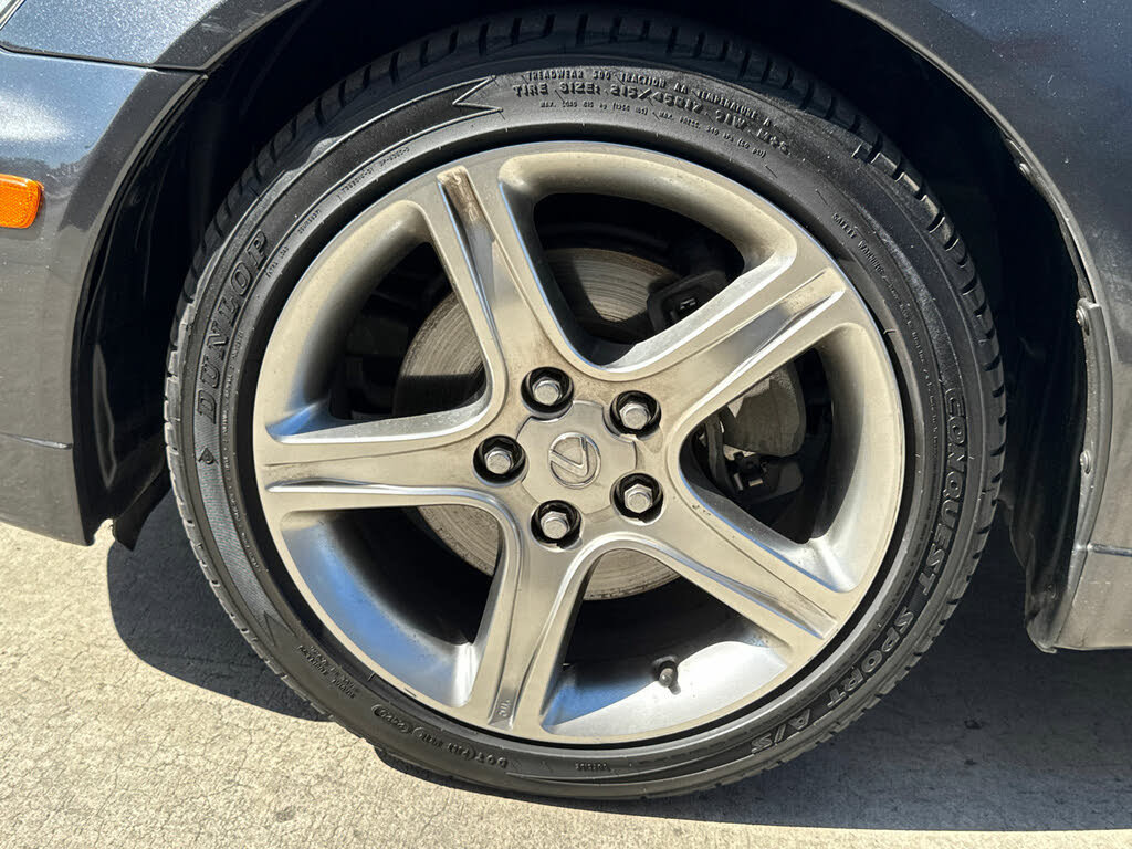 Used 2002 Lexus IS 300 SportCross RWD image 6