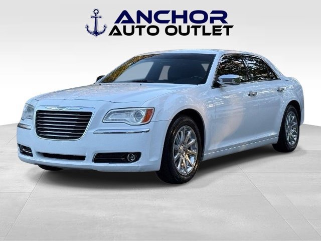 Used 2014 Chrysler 300 C RWD image 4