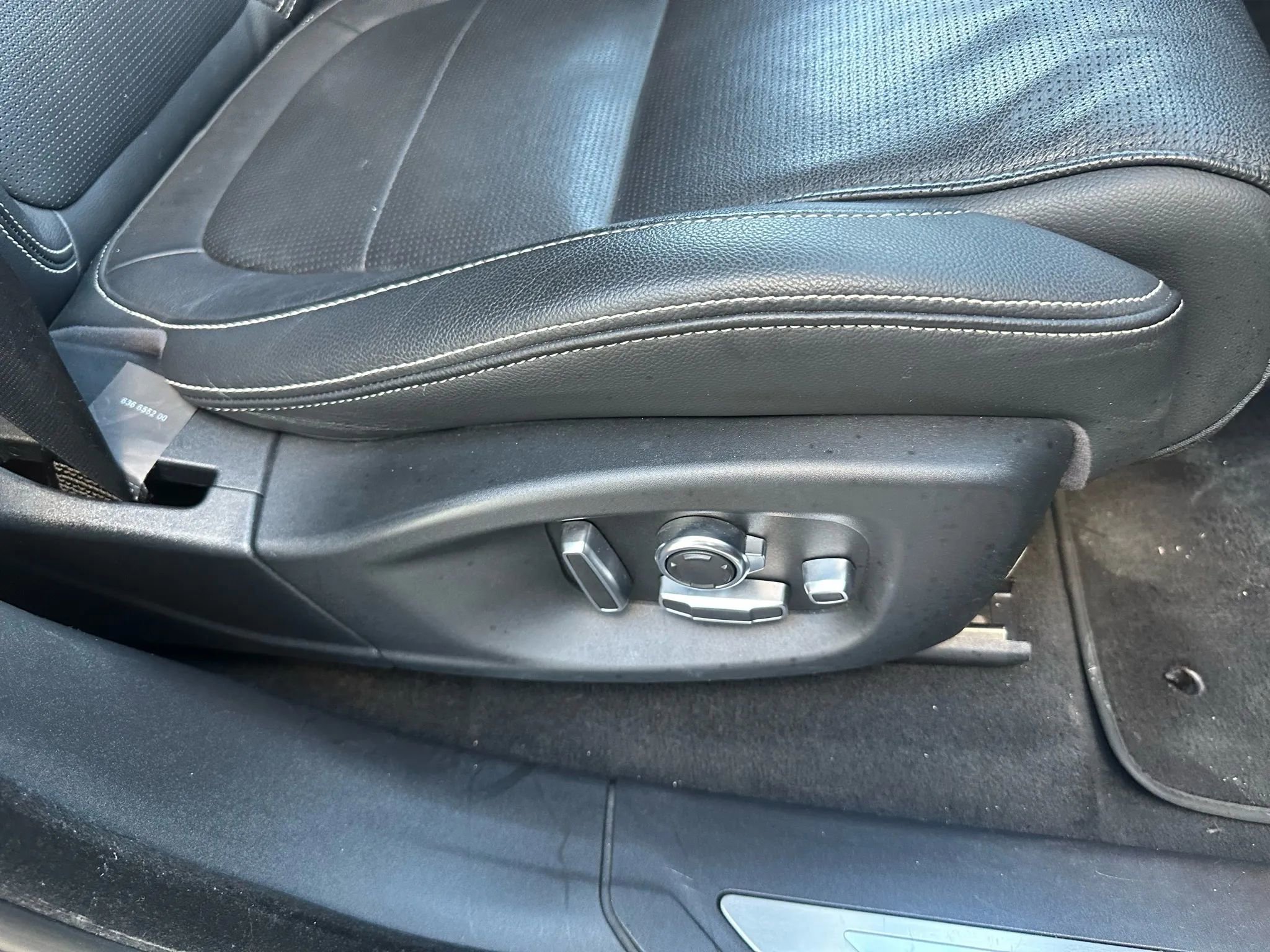Used 2019 Jaguar F-PACE S AWD/4WD image 27