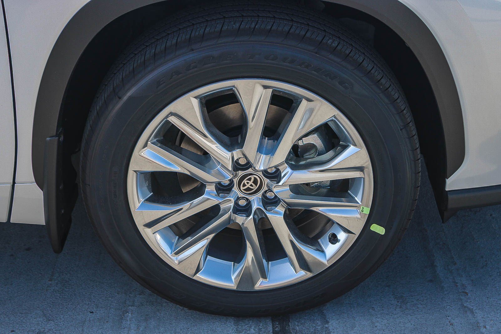 New 2026 Toyota Highlander Limited AWD/4WD image 11