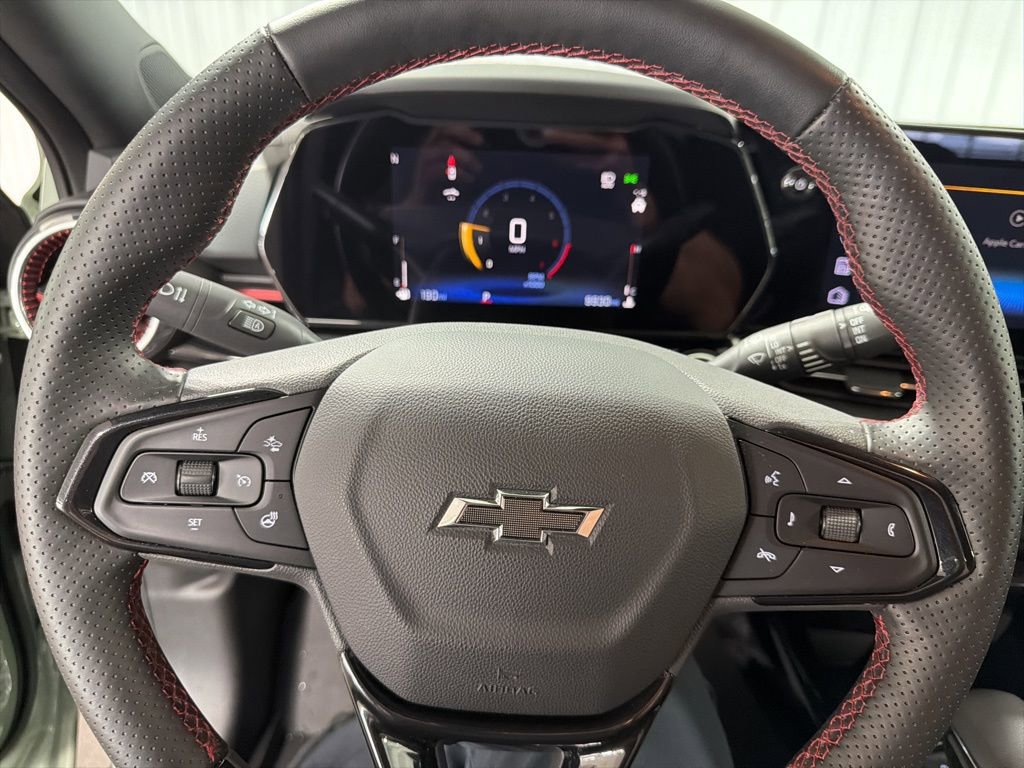 Certified 2024 Chevrolet Trax RS w/ Driver Confidence Package image 23