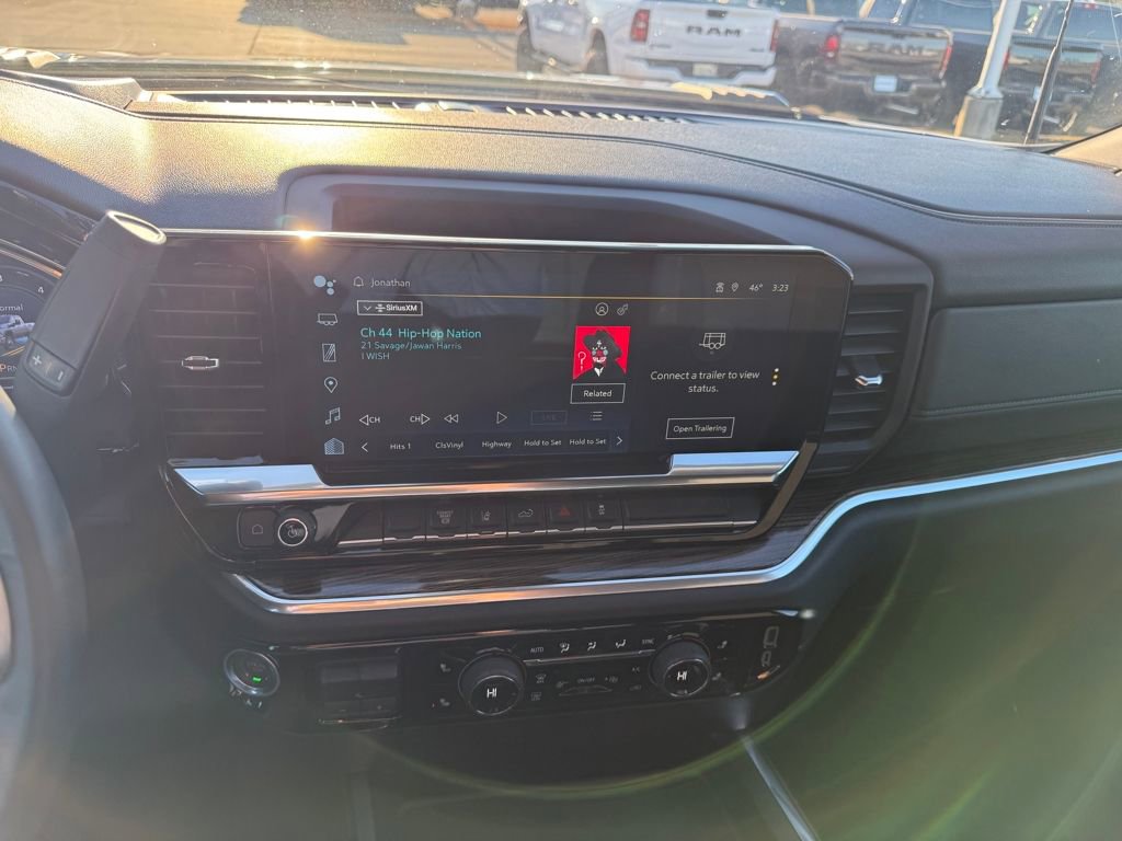 Used 2024 Chevrolet Silverado 3500 LT w/ Convenience Package image 17