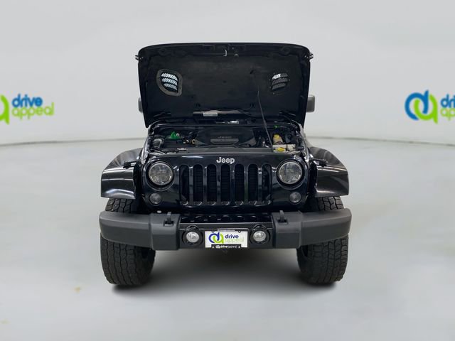 Used 2015 Jeep Wrangler Unlimited Sahara image 12