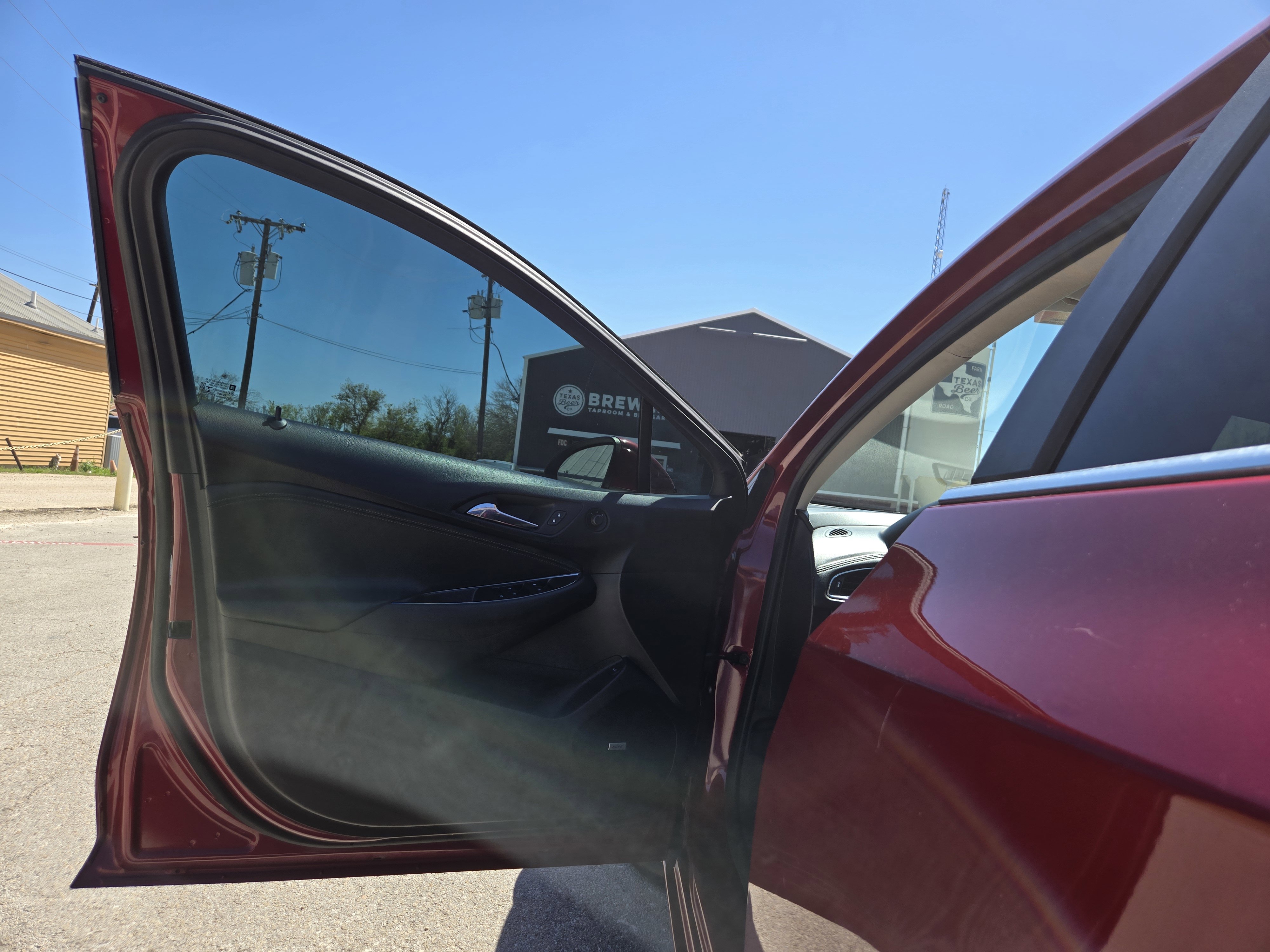 Used 2017 Chevrolet Cruze LT FWD image 4