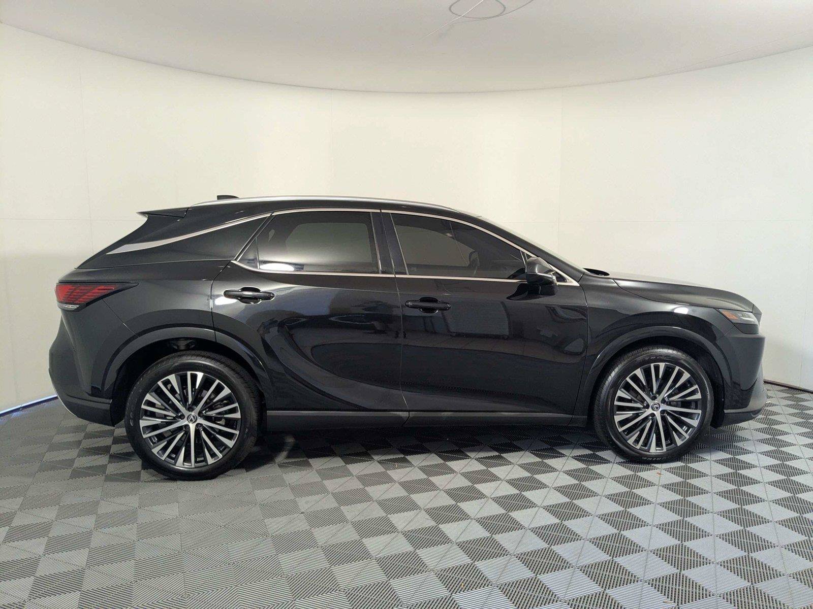 Used 2023 Lexus RX 350 Premium Plus w/ Accessory Package (Z1) FWD image 3
