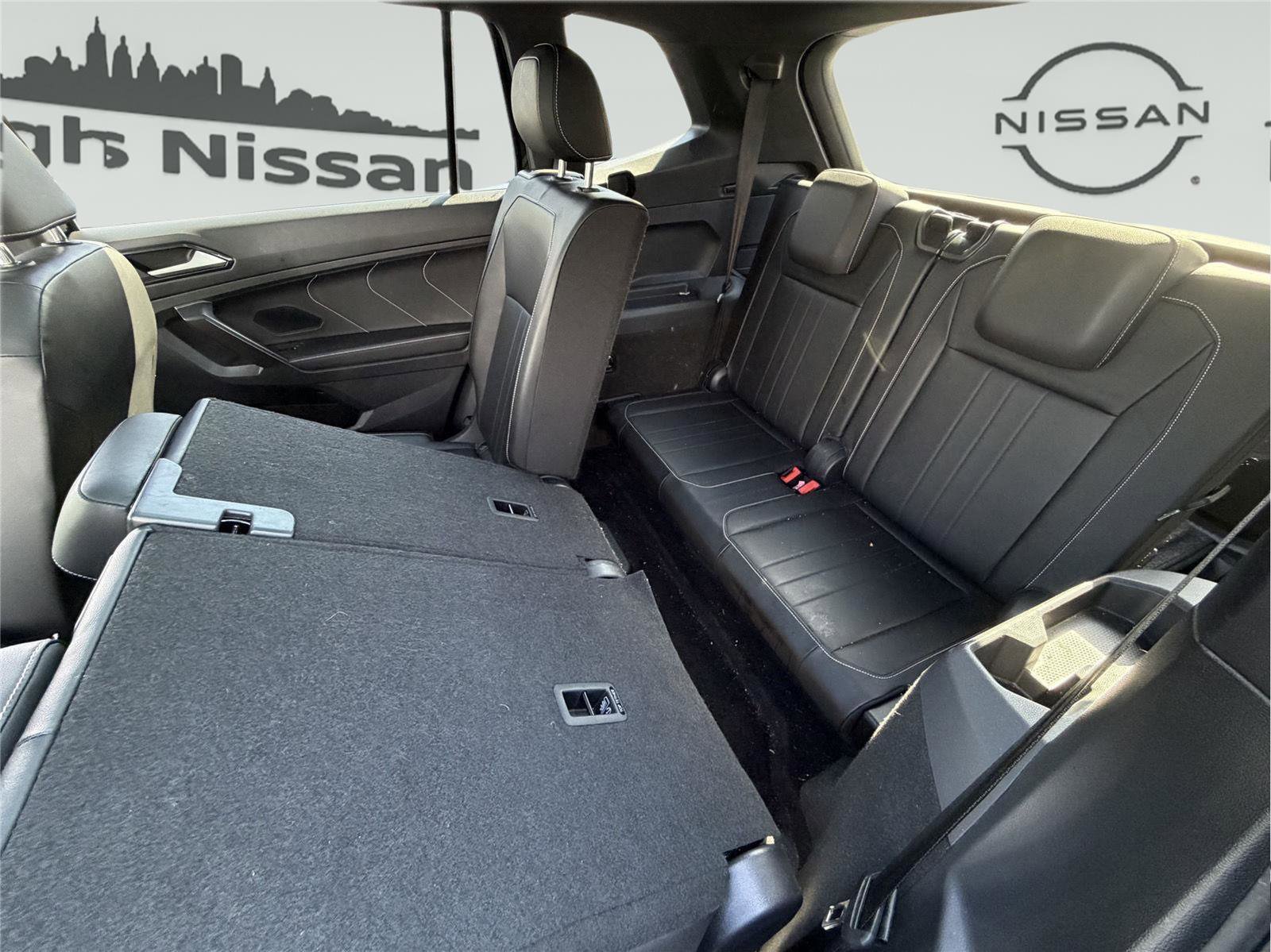 Used 2022 Volkswagen Tiguan SE R-Line image 28