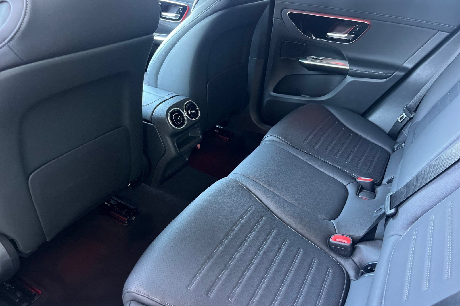Certified 2026 Mercedes-Benz GLC 300 4MATIC image 4
