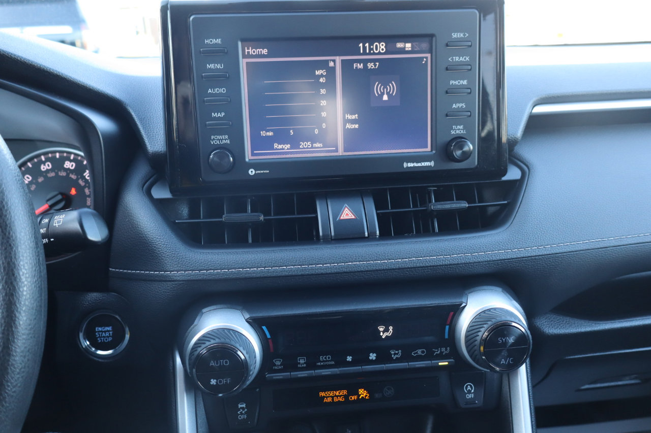 Used 2022 Toyota RAV4 XLE image 14