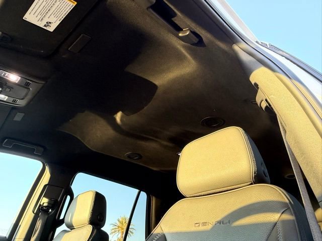 Used 2025 GMC Yukon Denali image 13