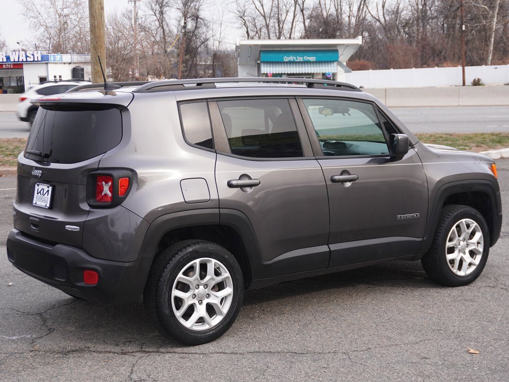 Used 2018 Jeep Renegade Latitude image 5