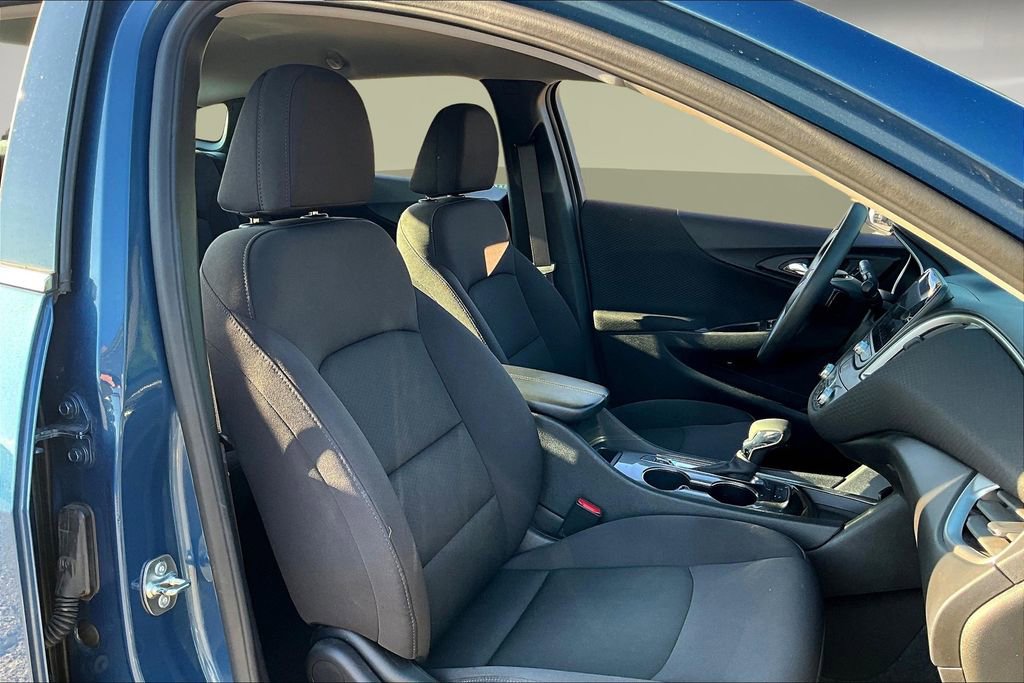 Used 2024 Chevrolet Malibu LT image 27