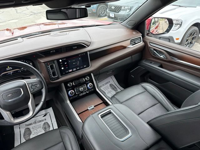 Used 2022 GMC Yukon XL Denali w/ Max Trailering Package AWD/4WD image 18