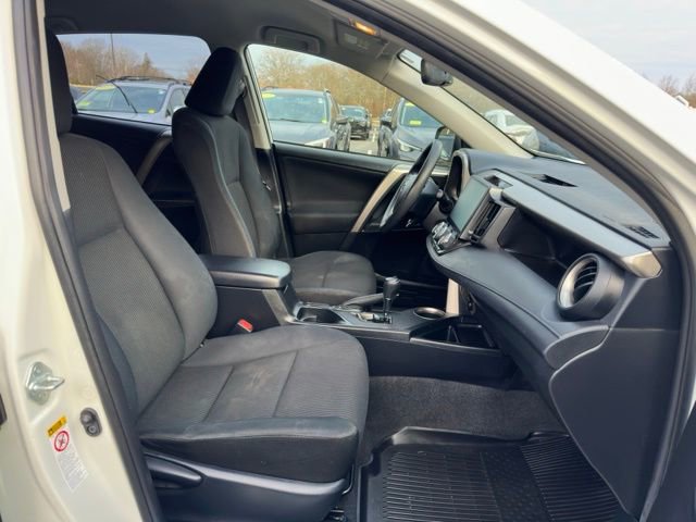 Used 2015 Toyota RAV4 LE image 22