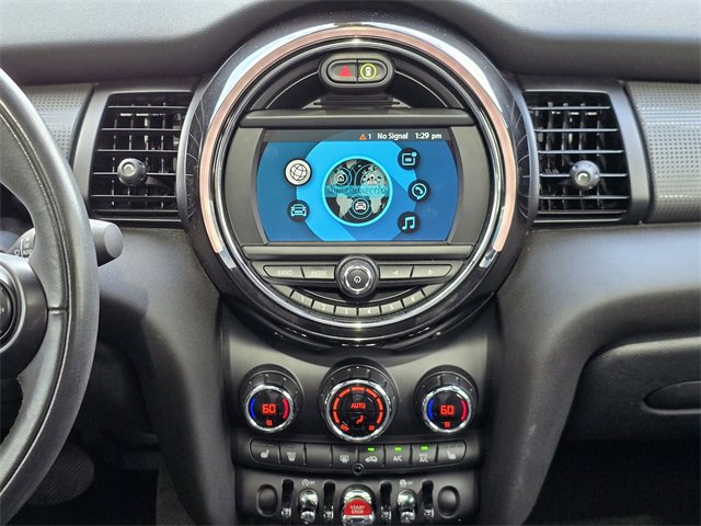 Used 2021 MINI Cooper 4-Door Hardtop image 18