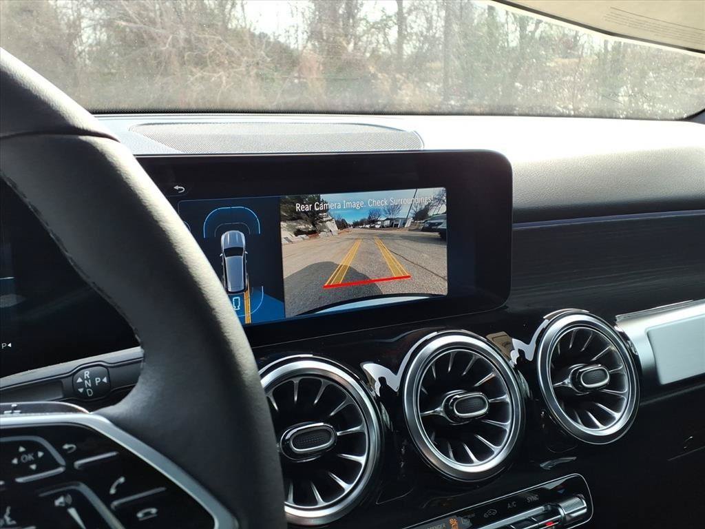 New 2026 Mercedes-Benz GLB 250 4MATIC image 16