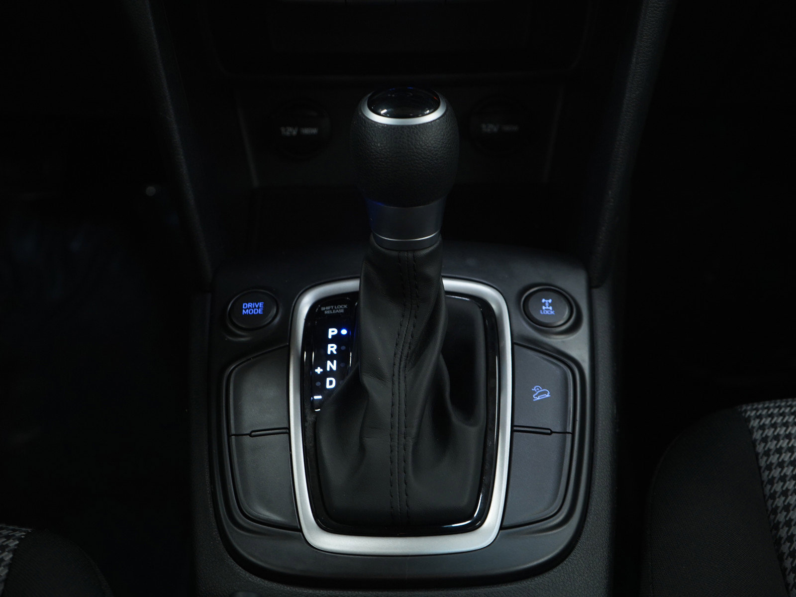 Used 2018 Hyundai Kona SE image 18