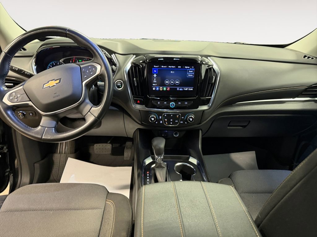 Used 2021 Chevrolet Traverse LT image 19