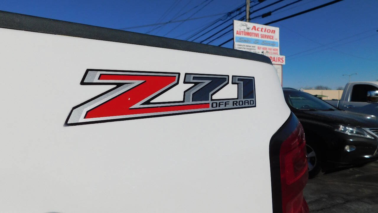 Used 2015 Chevrolet Silverado 3500 LT w/ LT Convenience Package AWD/4WD image 23