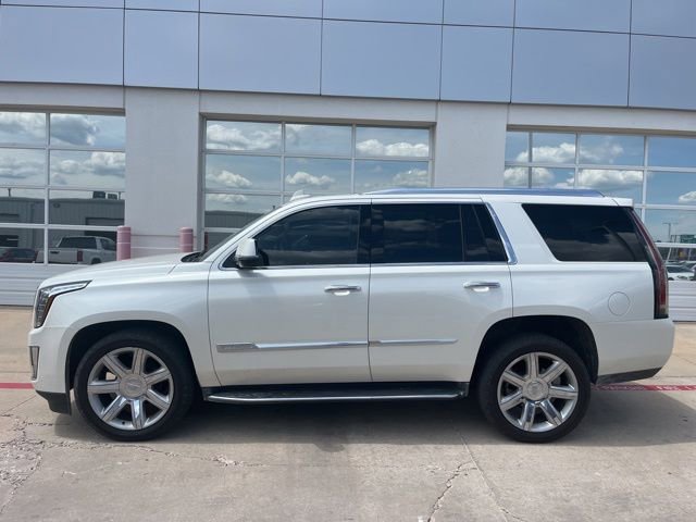 Used 2015 Cadillac Escalade Luxury AWD/4WD image 2