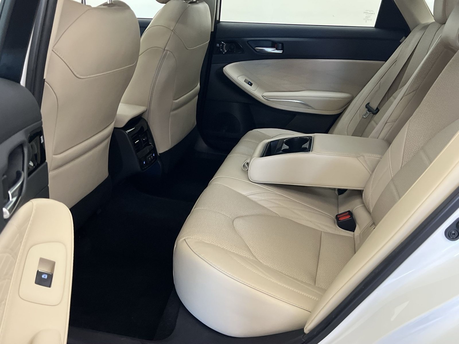 Used 2020 Toyota Avalon Limited w/ Advanced Safety Package FWD image 24