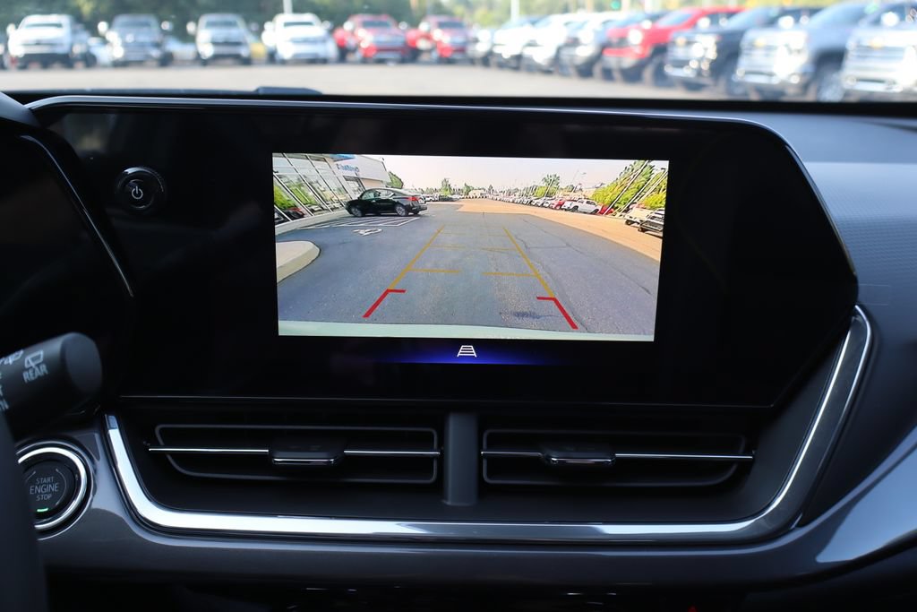 New 2026 Chevrolet Trax ACTIV w/ Sunroof Package FWD image 12