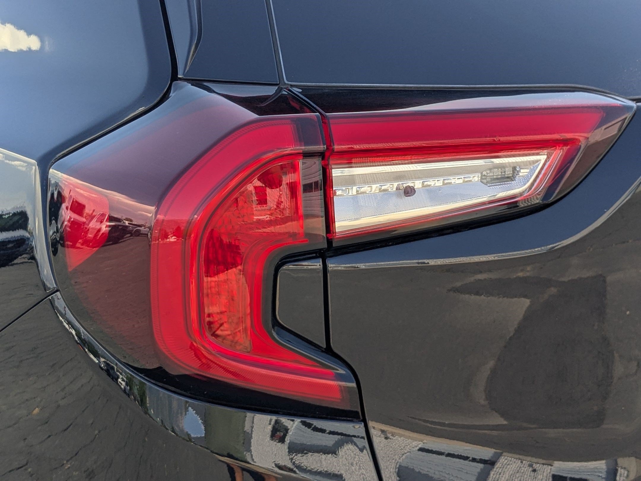 Used 2024 GMC Terrain SLE AWD/4WD image 11