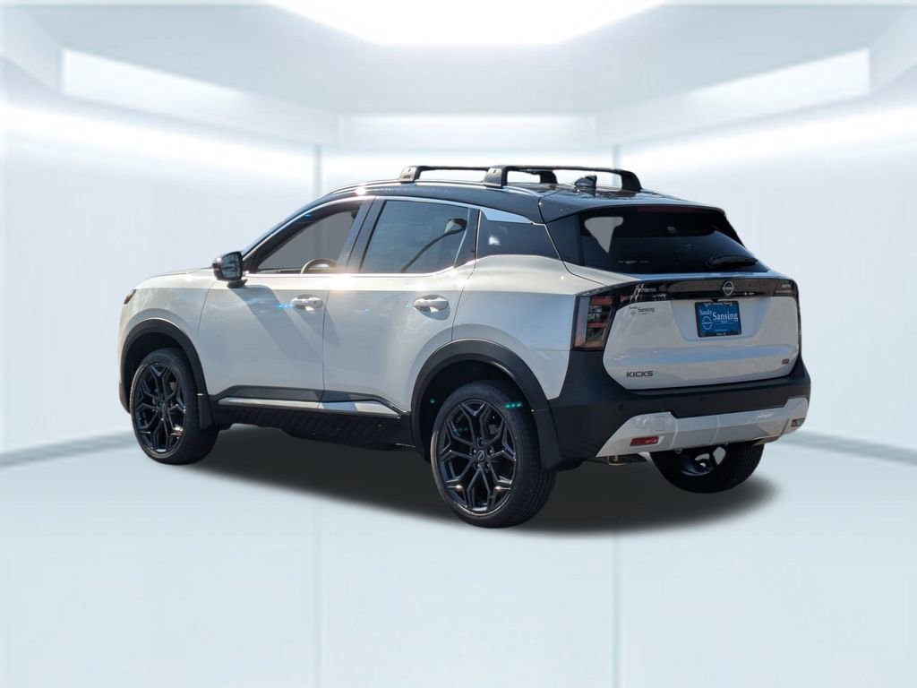New 2026 Nissan Kicks SR w/ Illumination Package FWD image 5