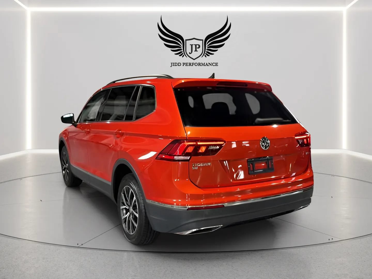 Used 2018 Volkswagen Tiguan SEL FWD image 5
