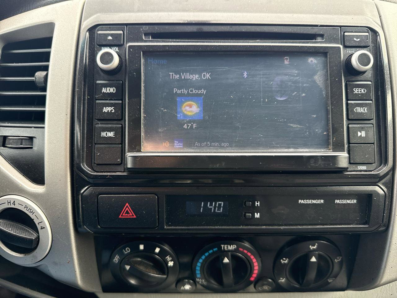 Used 2014 Toyota Tacoma 4x4 Double Cab w/ SR5 Package image 16