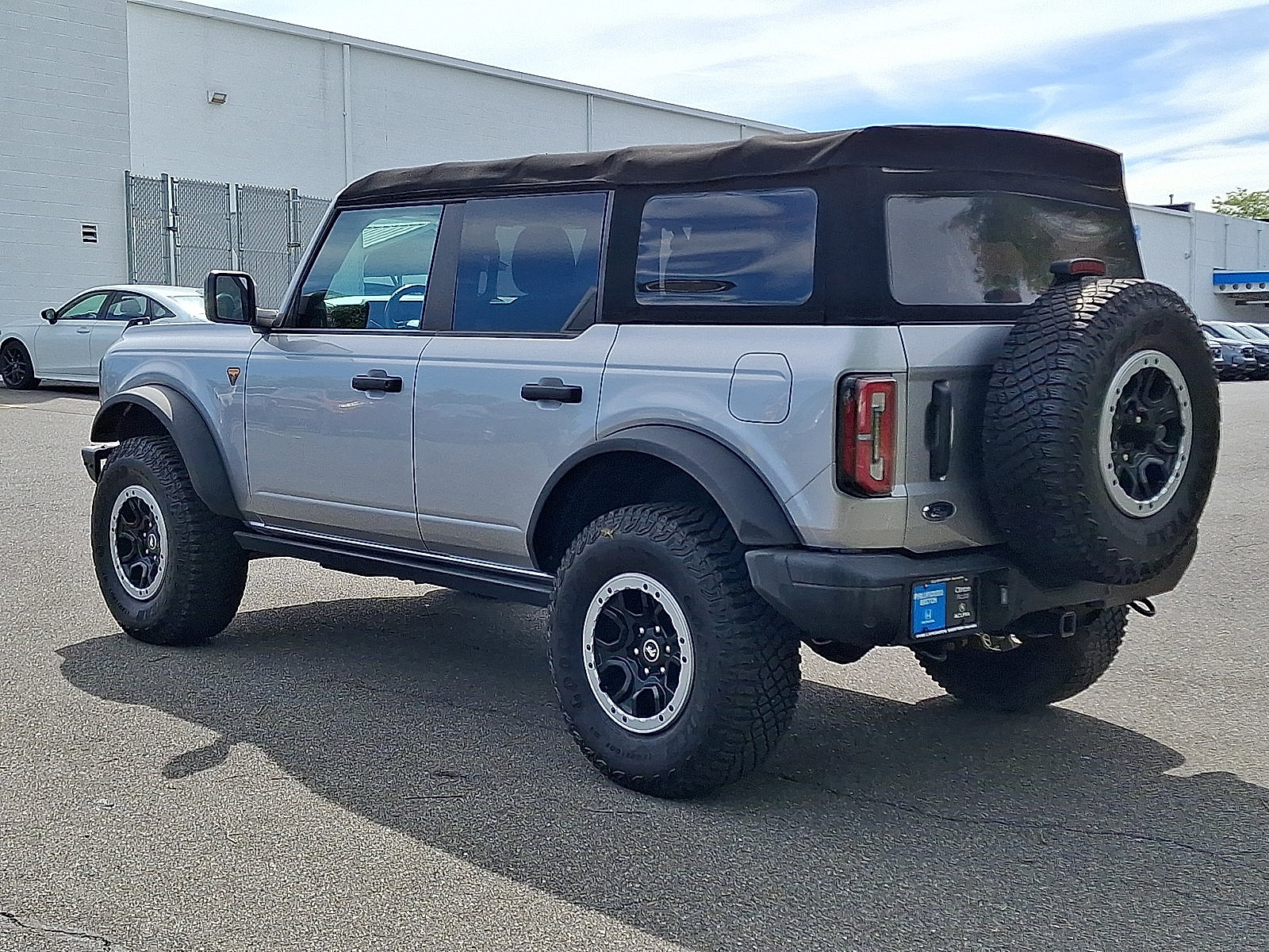 Used 2022 Ford Bronco Badlands w/ Sasquatch Package AWD/4WD image 4