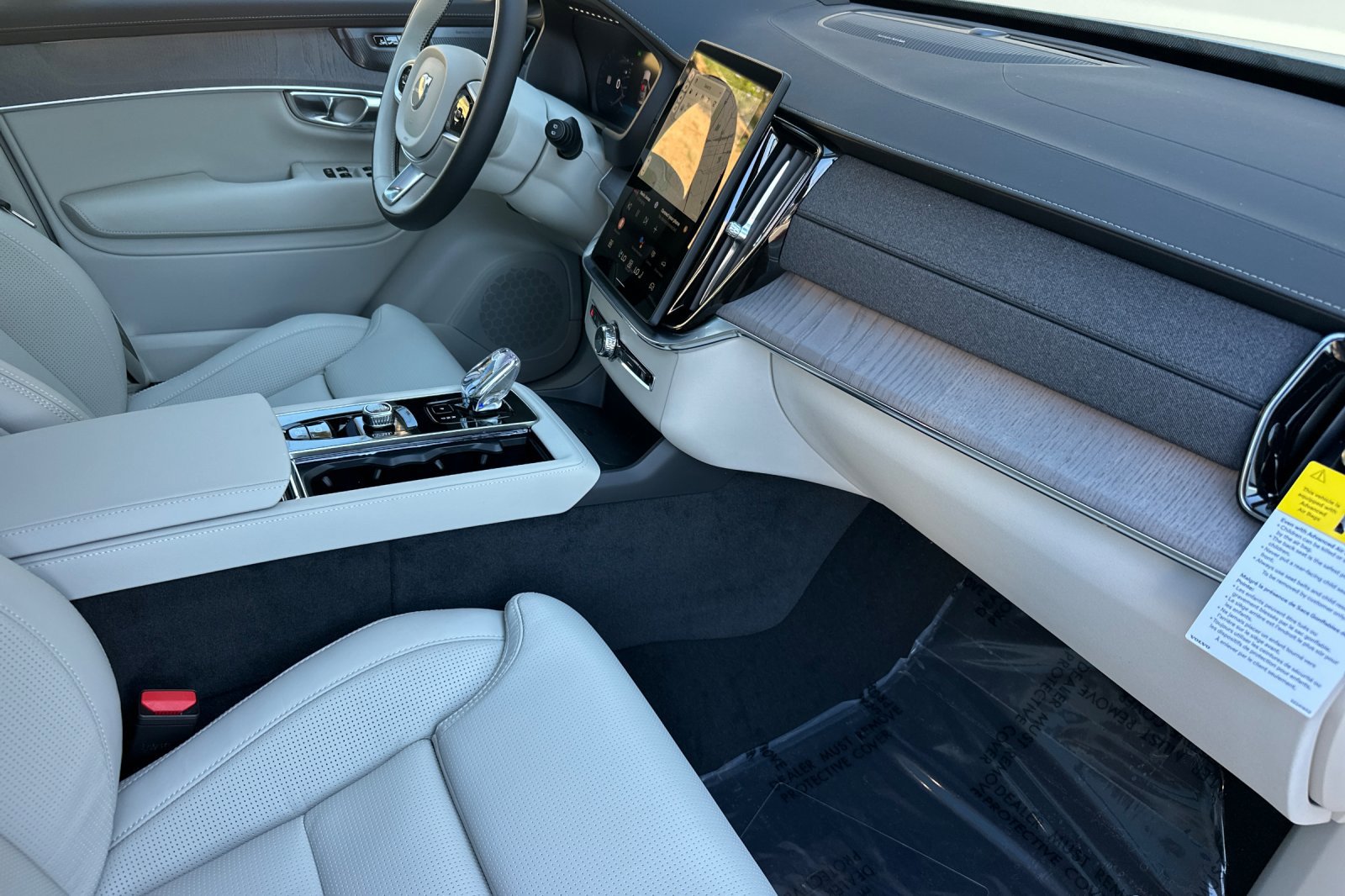 New 2026 Volvo XC90 T8 Ultra image 14