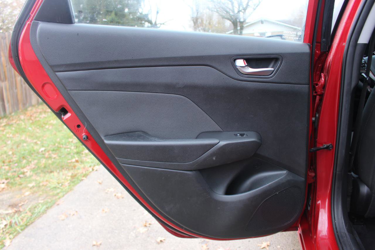 Used 2018 Hyundai Accent SE image 28