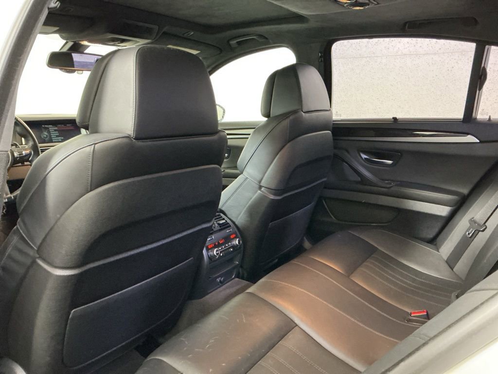 Used 2014 BMW M5 RWD image 25
