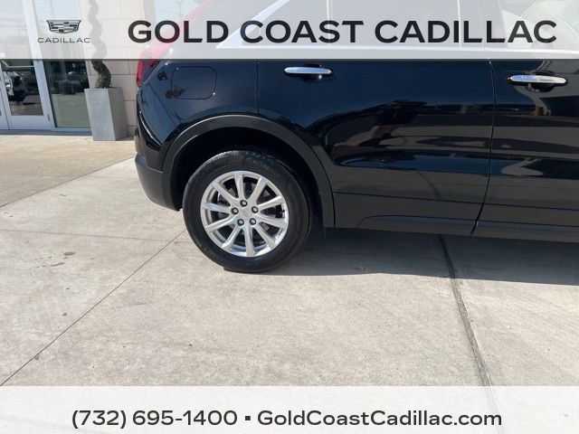 Certified 2023 Cadillac XT4 Luxury w/ Cold Weather Package AWD/4WD image 6