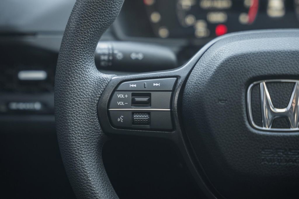 Certified 2023 Honda Accord EX image 26