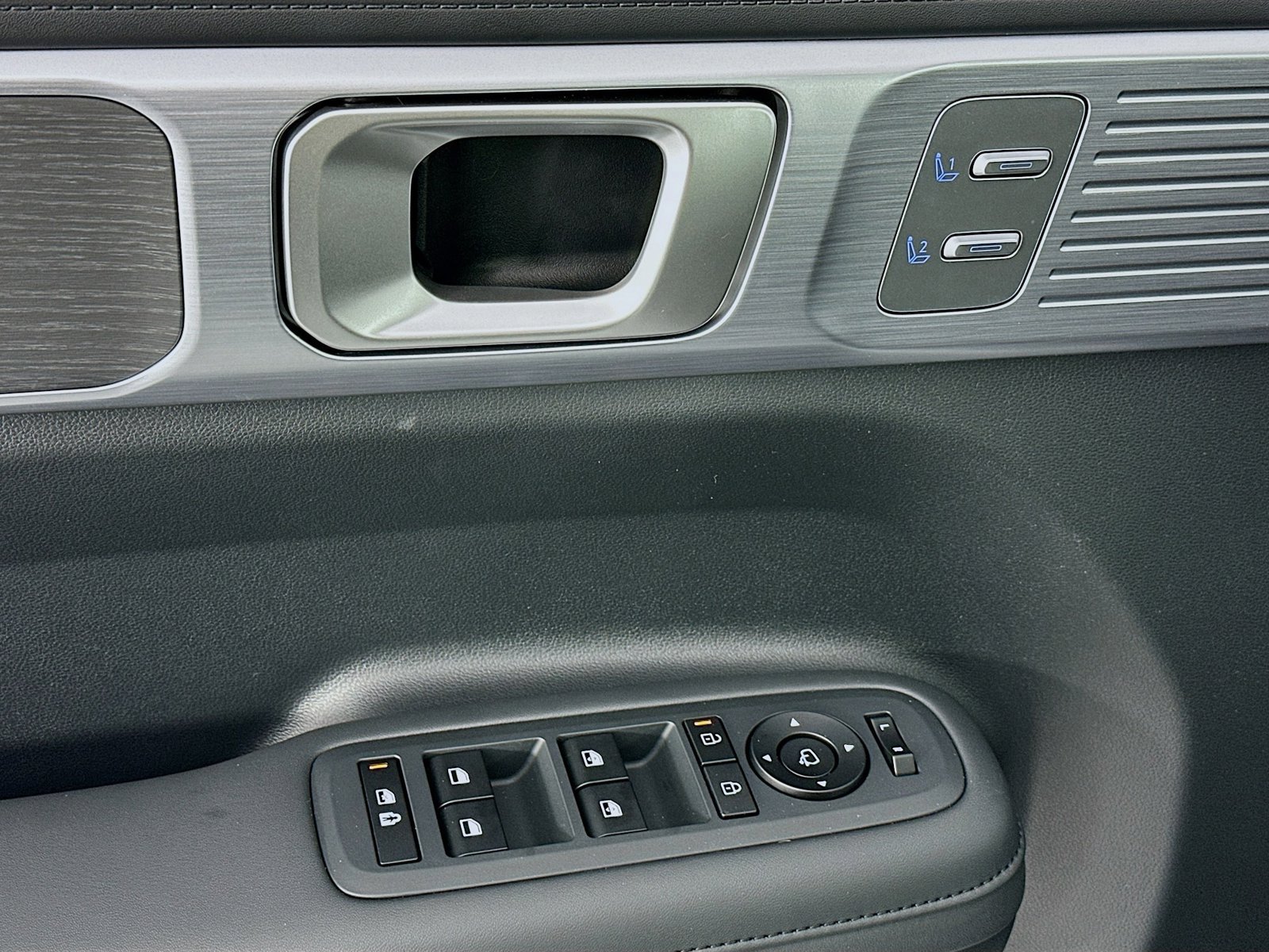 New 2026 Hyundai Santa Fe Limited AWD/4WD image 24