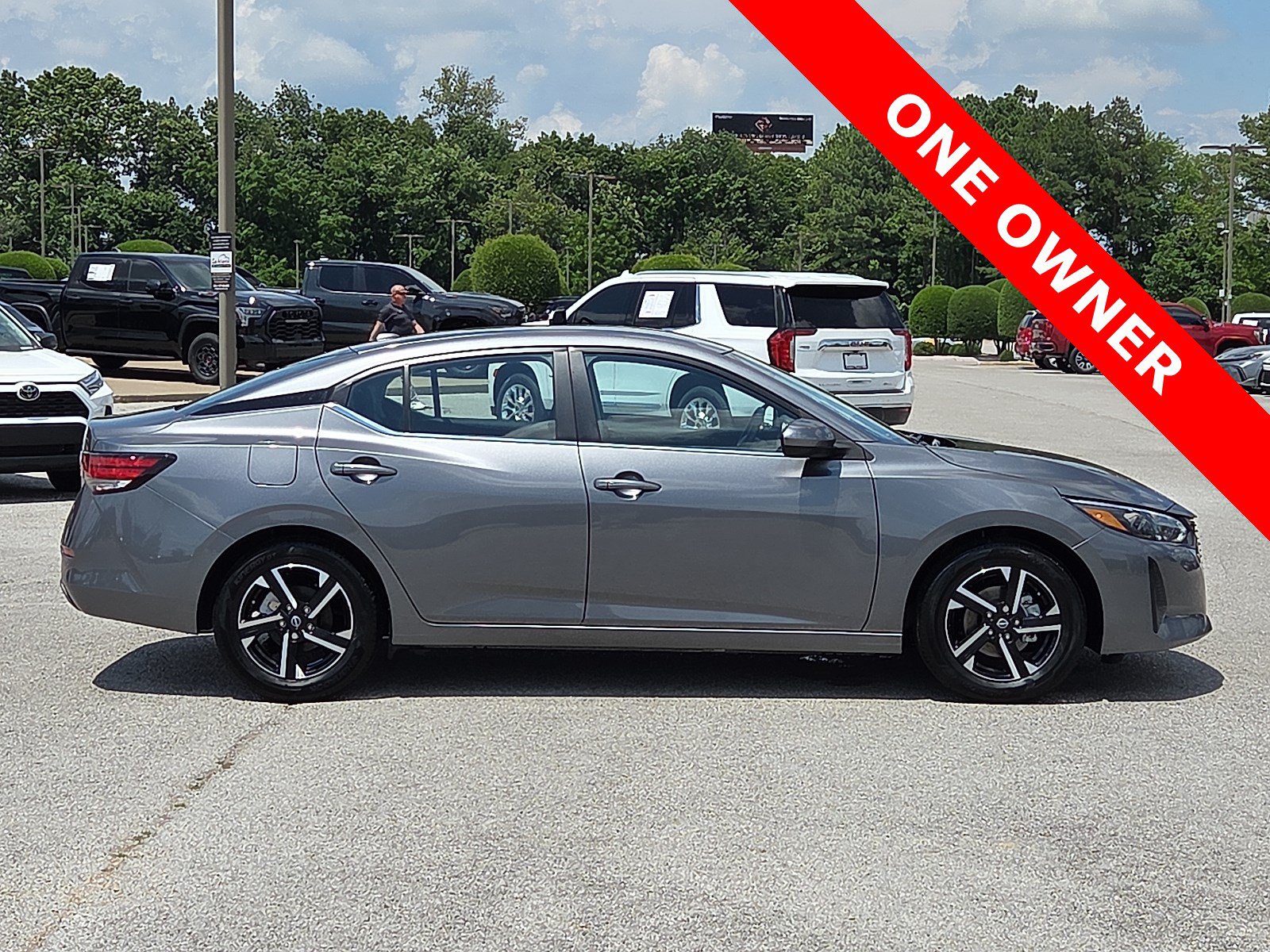 Used 2025 Nissan Sentra SV FWD image 6